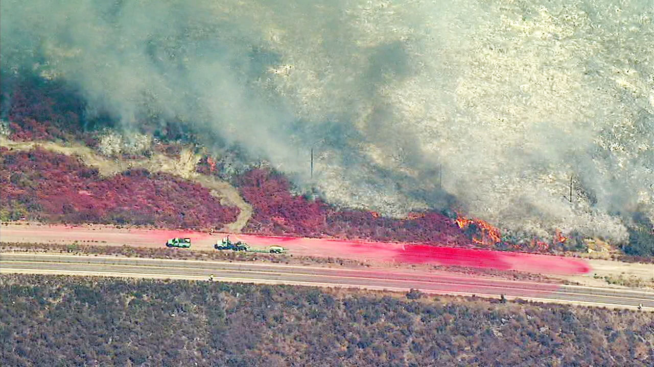 Cajon Pass brush fire shuts down 15 Freeway for hours