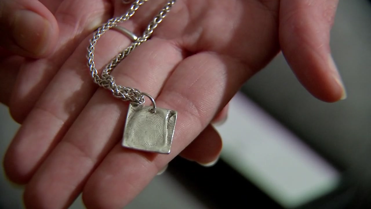 Houston woman tries to reunite sentimental fingerprint necklace with its rightful owner