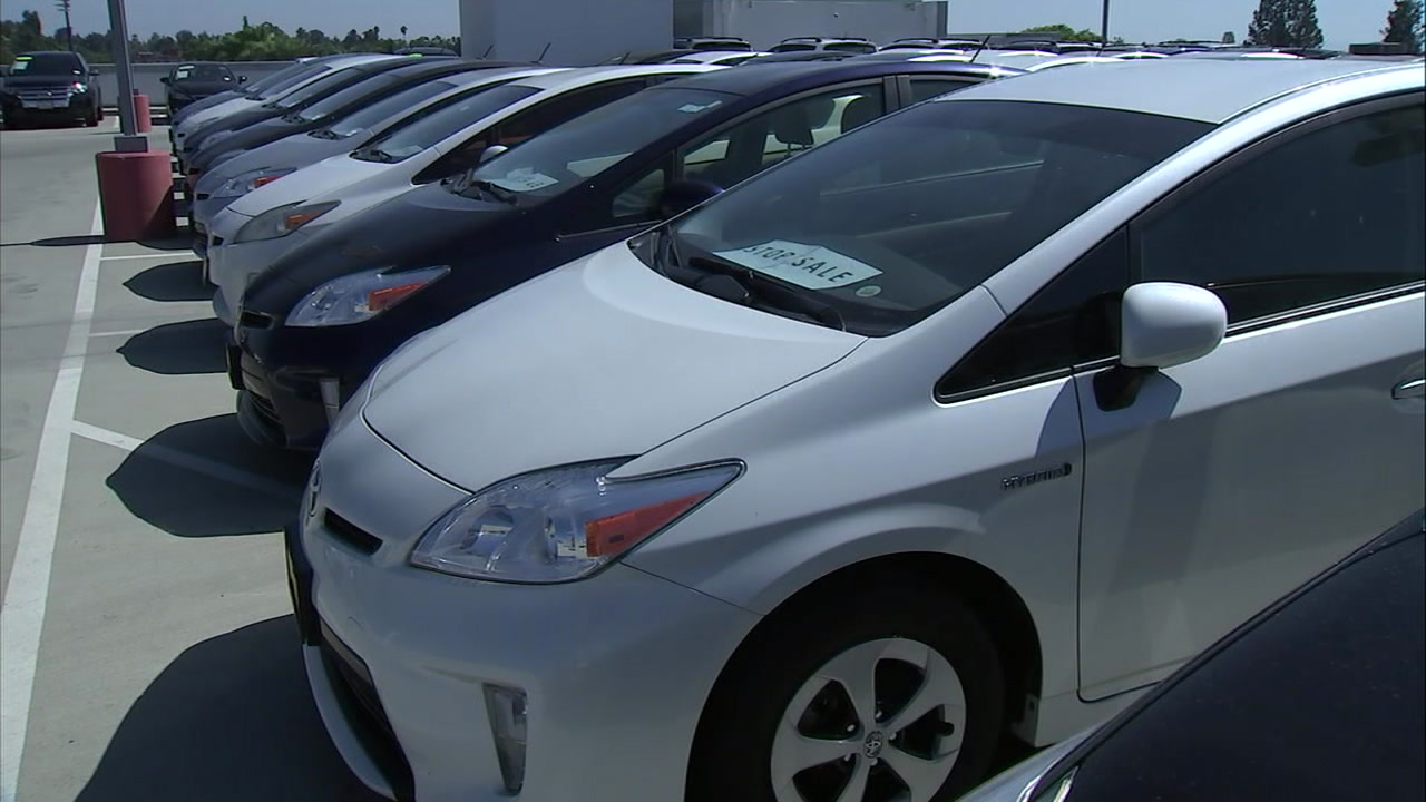IE dealership refuses to sell some Toyota Prius models over safety recall