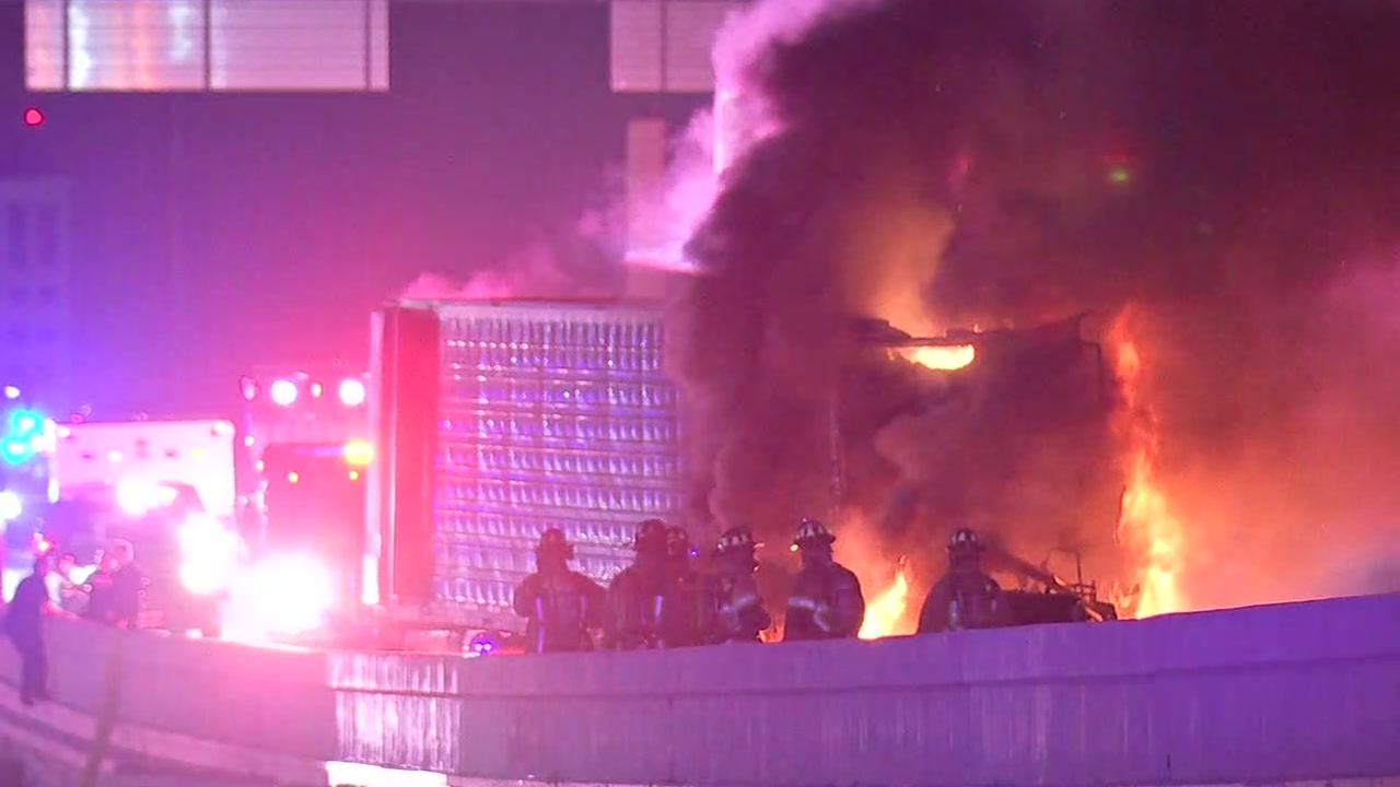 Big rig fire shuts downs exit ramp of Katy Freeway eastbound
