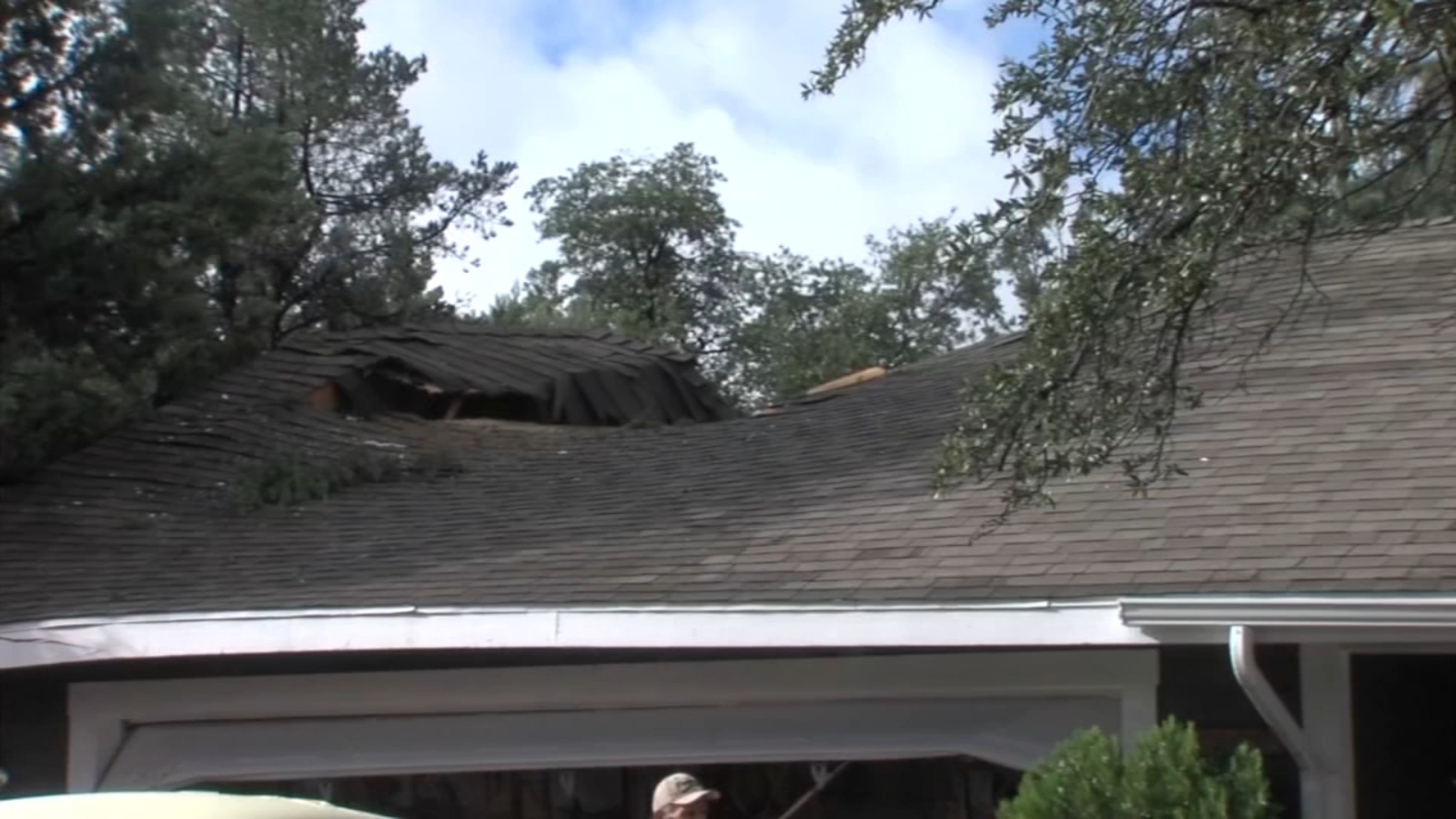 Pilot killed after plane crashes into Arizona home, misses homeowner ...