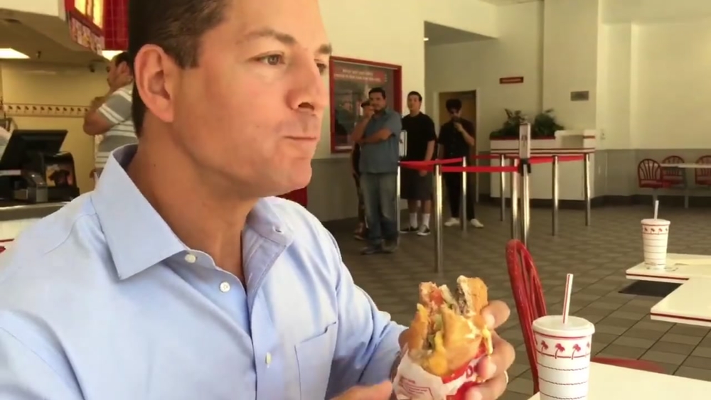 TASTE TEST: How does In-N-Out stack up to Whataburger?