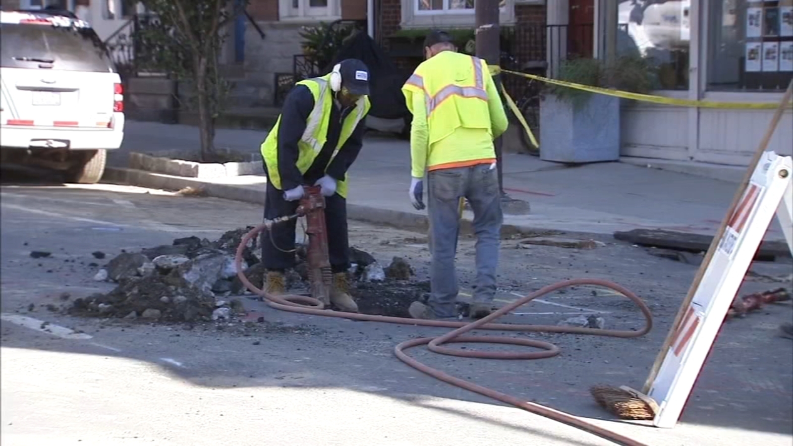 Crews repair water main break on Girard Avenue in Fishtown section of ...