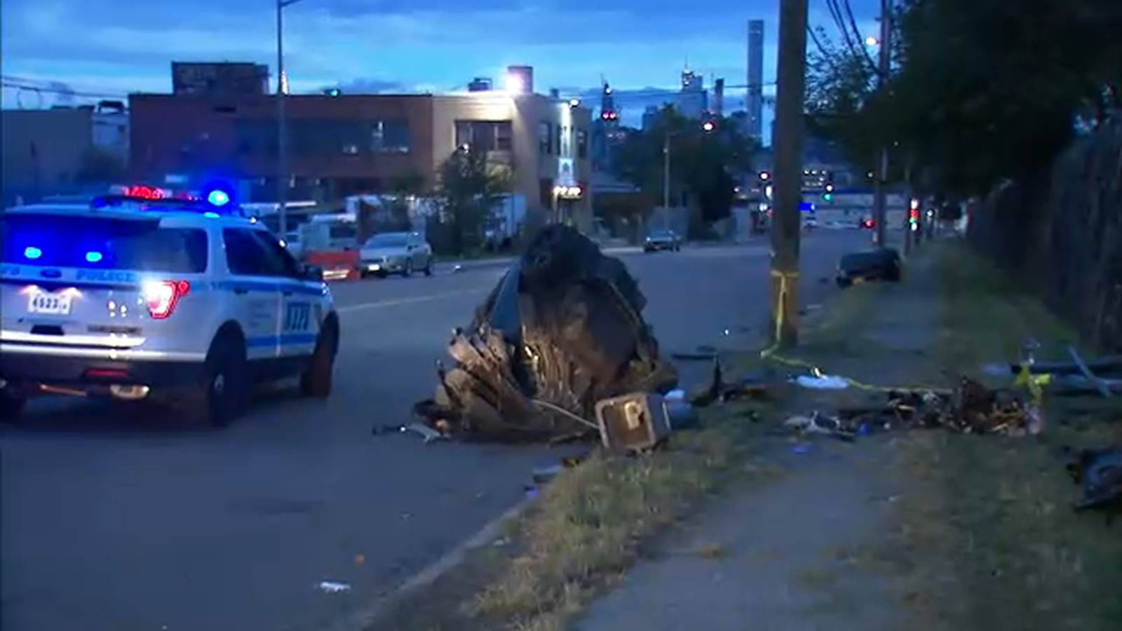 Driver dead after slamming into traffic pole in Sunnyside, Queens ...
