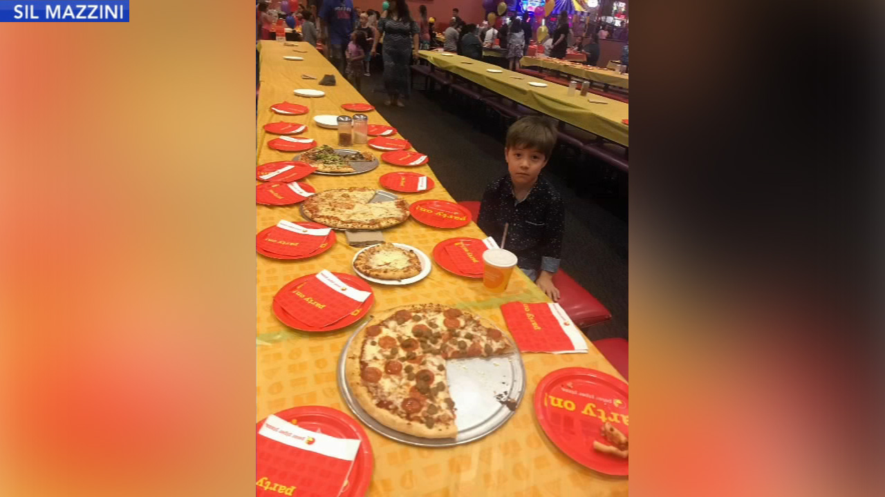 Photo goes viral after no one shows up to Arizona boy's party