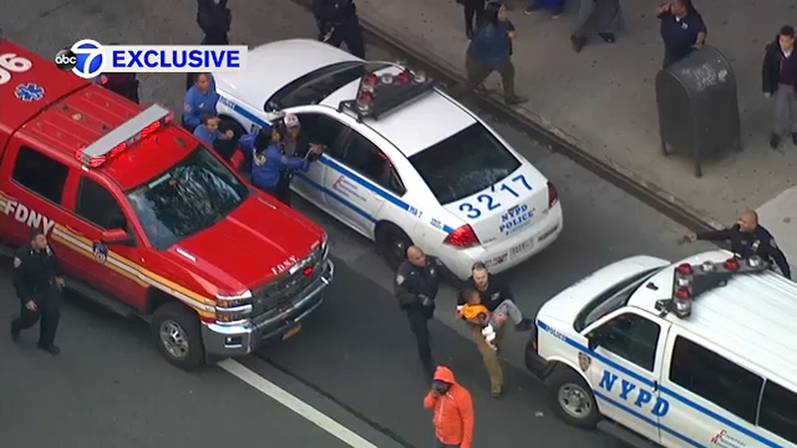 Father killed, 5-year-old son wounded in Bronx shooting - ABC7 New York