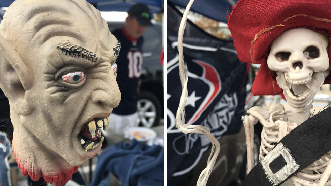 Terrifying Texans tailgate features clowns and shrunken heads