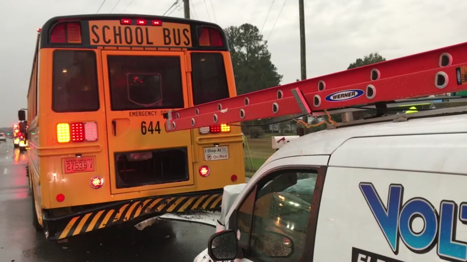 Wake Co School Bus Crashed With 20 Elementary Students On Board