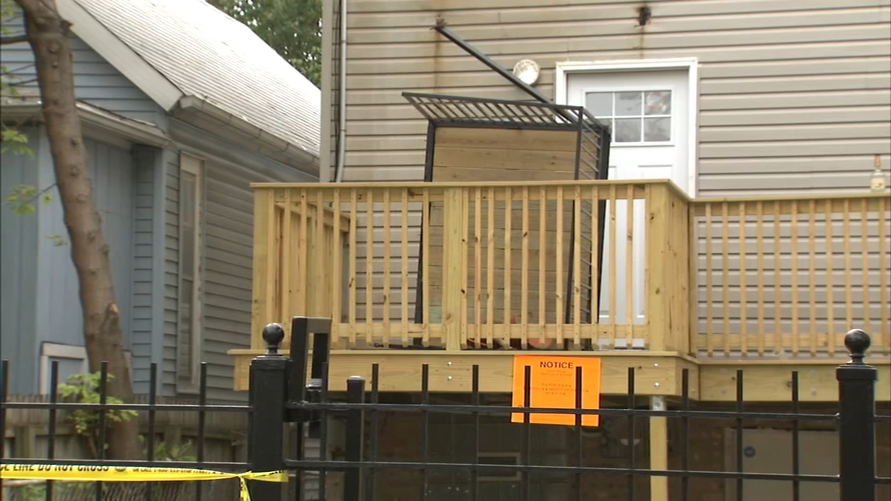 Logan Square porch collapse injures multiple people