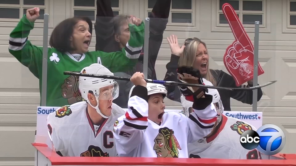 Disabled Woodridge teen dresses as Blackhawks bench for Halloween