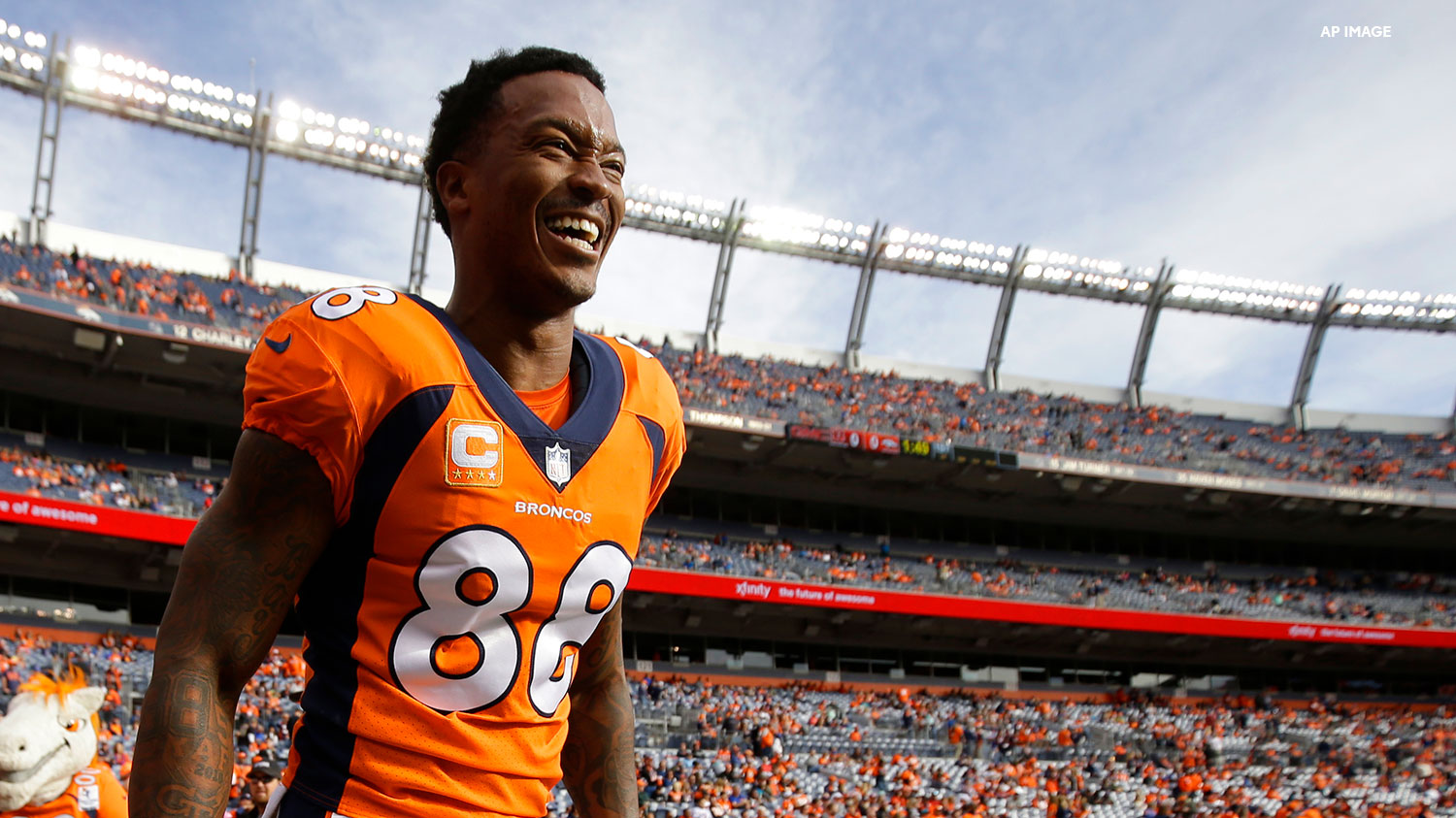 Reports: Broncos wide receiver Demaryius Thomas traded to Texans for draft picks