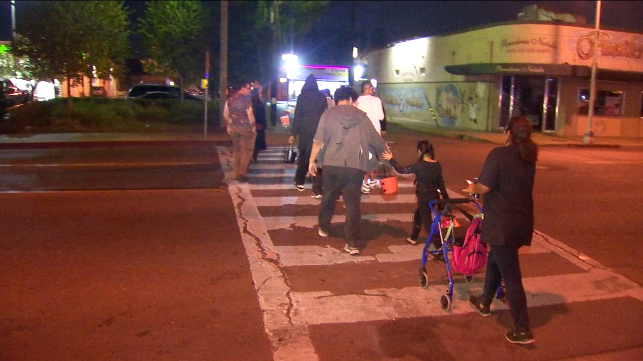 Police warn parents about uptick in auto-pedestrian accidents on Halloween