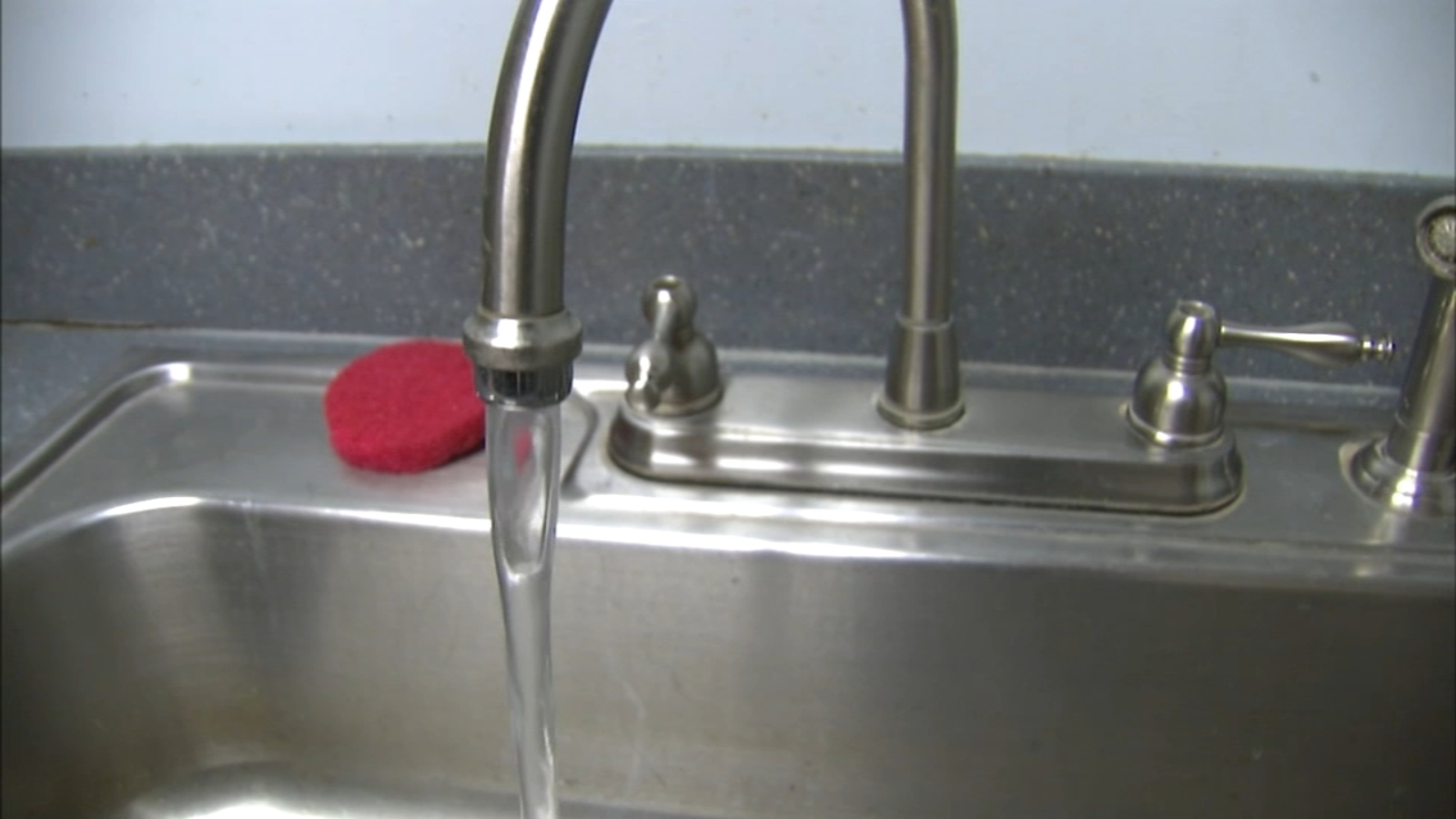 Tests show elevated lead in Chicago water ABC7 Chicago