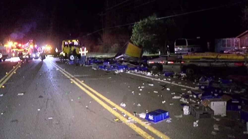Crash spills prescription drugs all over highway in Cut and Shoot