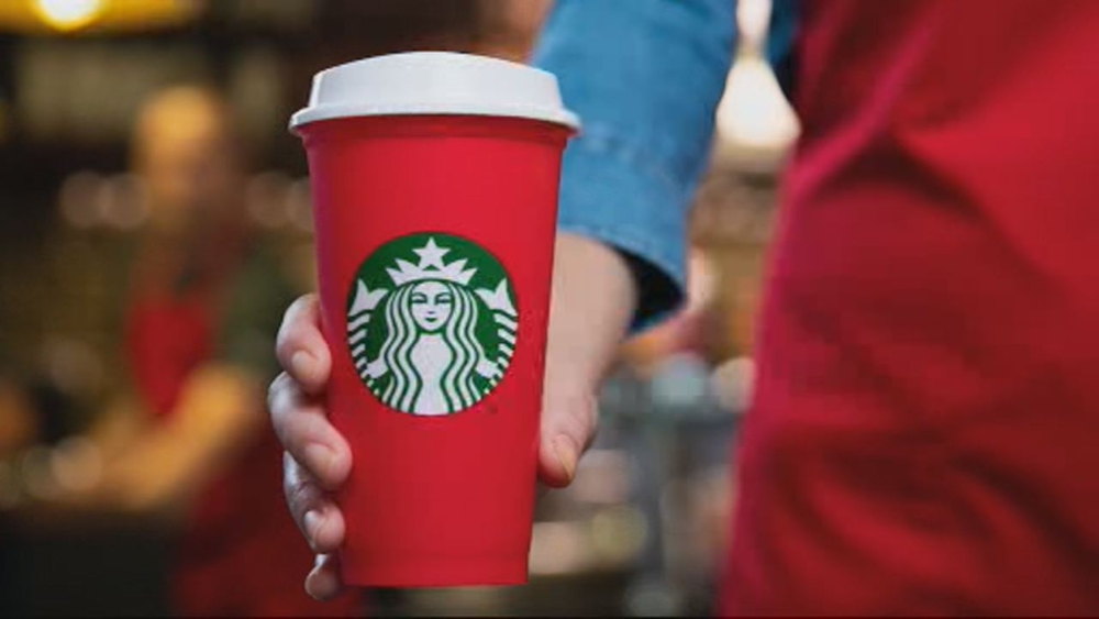Starbucks giving away free holiday coffee cups
