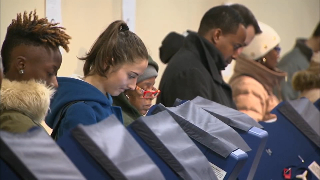 Cook County early voting numbers smash records