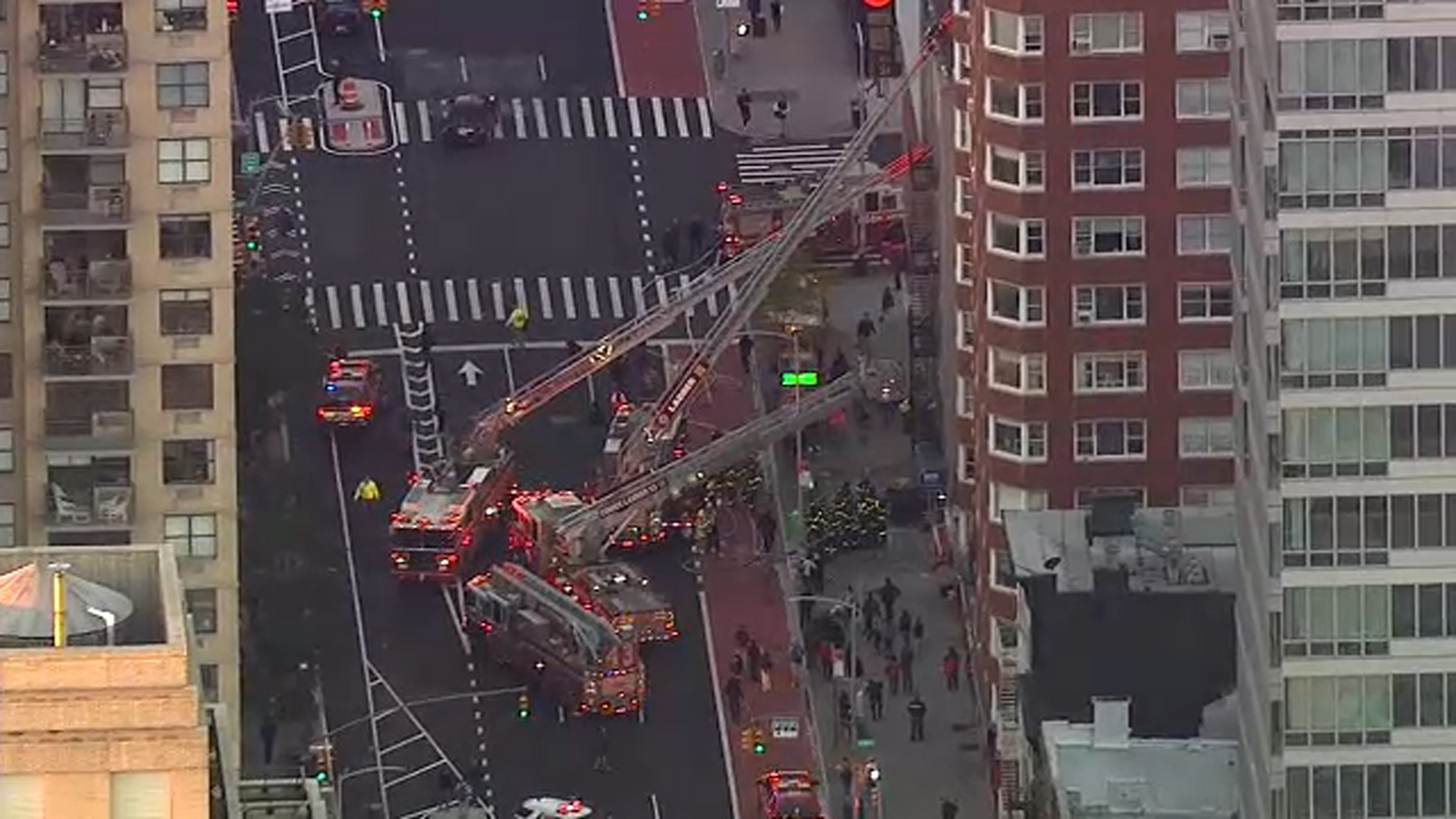 Fire breaks out in Upper East Side dry cleaning business, smoke spreads ...