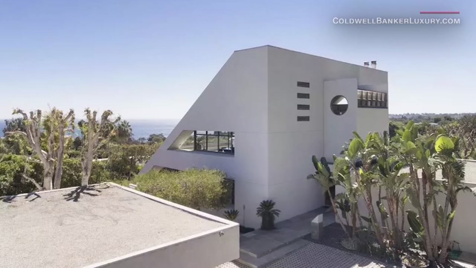 House featured in 'Star Trek The Next Generation' episode for sale