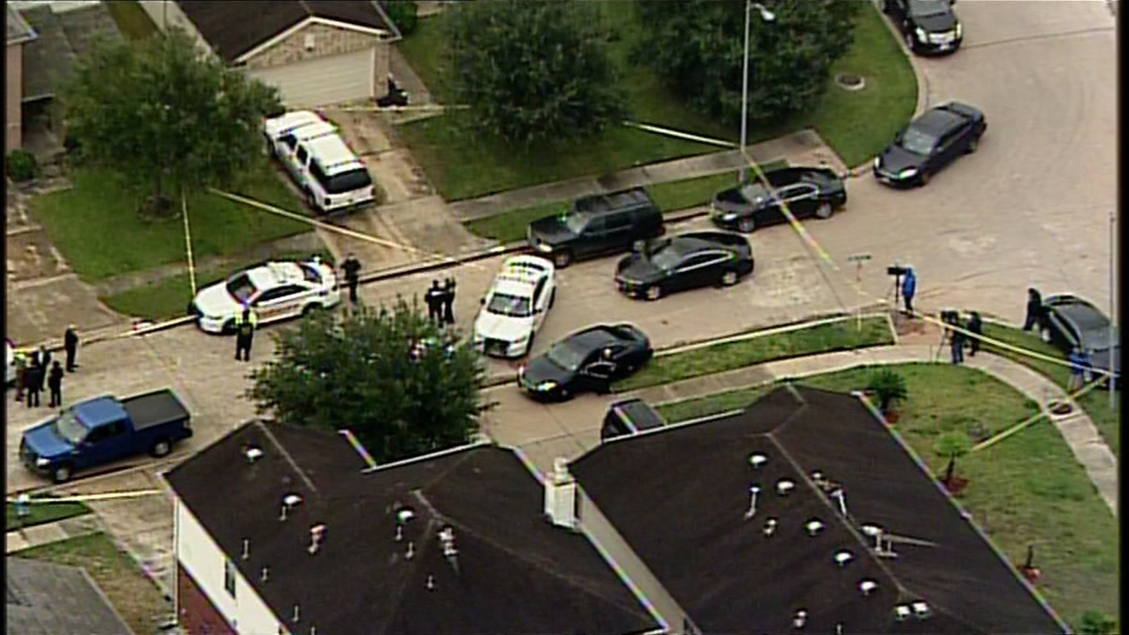 Road rage shooting leaves teen killed and another wounded in southwest