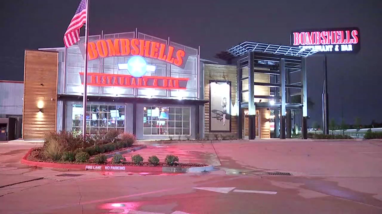 Man shot in parking lot of Bombshells restaurant, authorities say