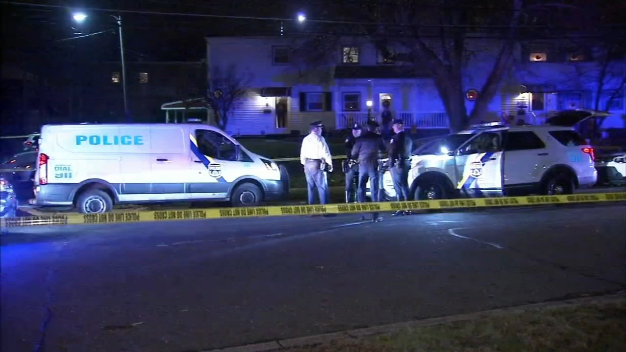 Police: Officer shoots armed man in Holmesburg