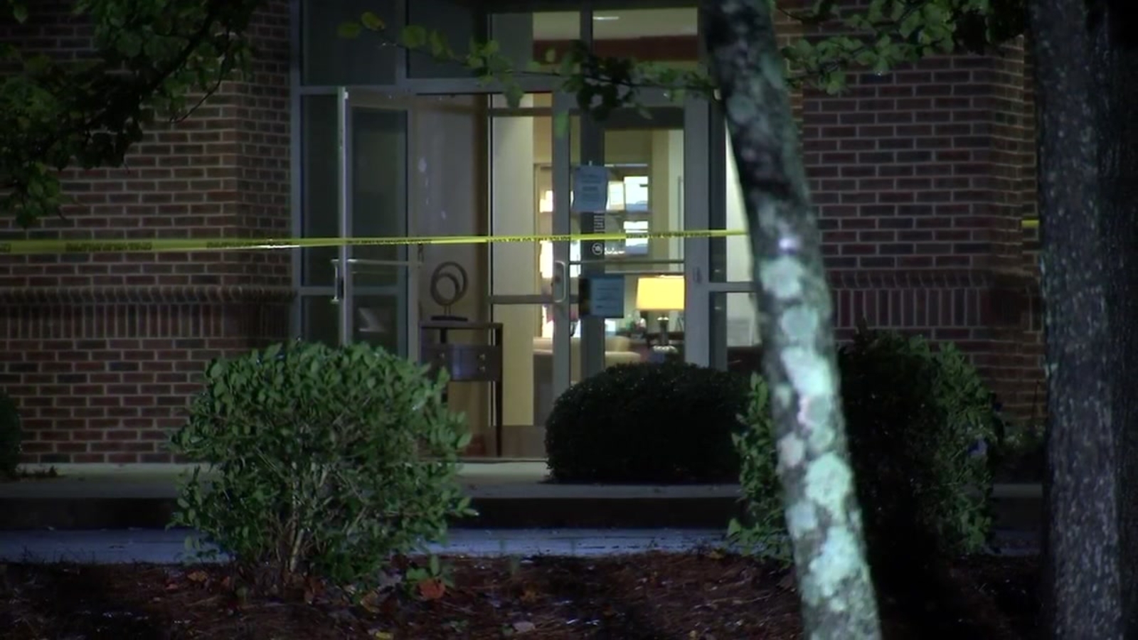 Raleigh police investigating bank robbery on Creedmoor Road - ABC11 ...