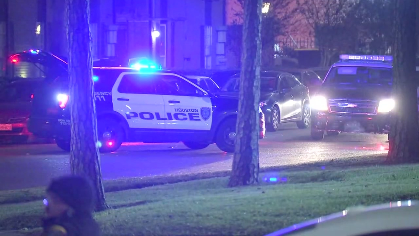 Mom and two kids struck by car on Westpark in west Houston - ABC13 Houston