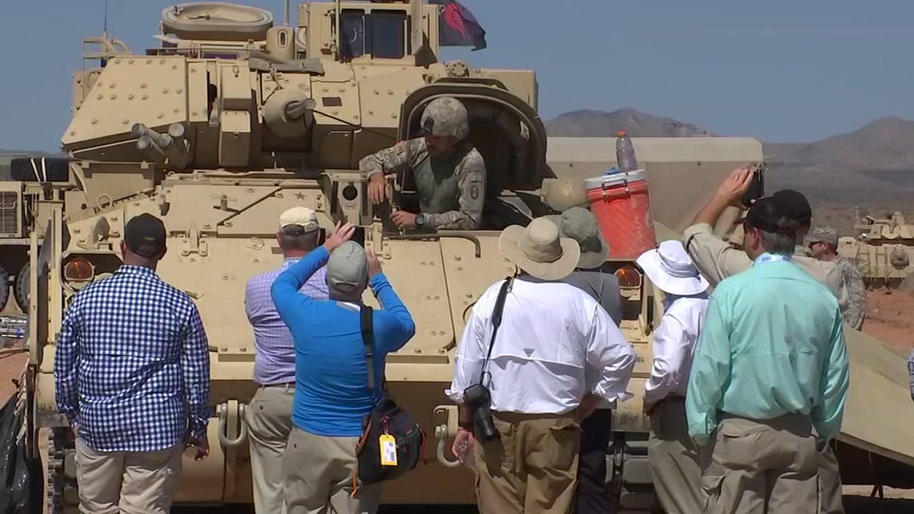 Soldiers take civilian bosses on National Guard training mission