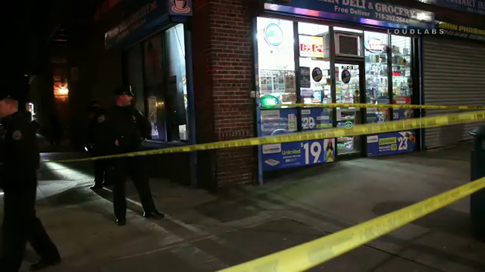 Man shot while chasing suspects after bodega robbed in Astoria, Queens ...