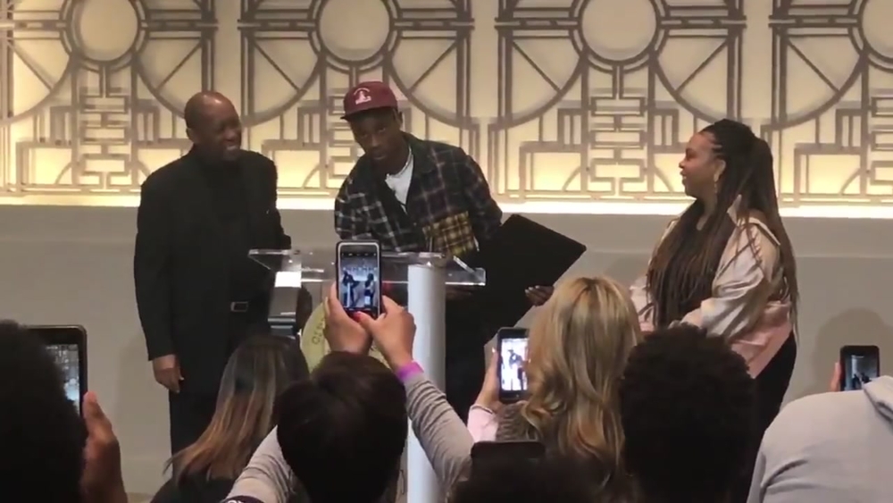 Mayor Turner honors Travis Scott