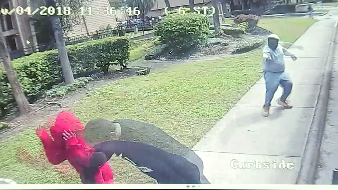 New video shows moments 2 men shot in front of METRO bus stop
