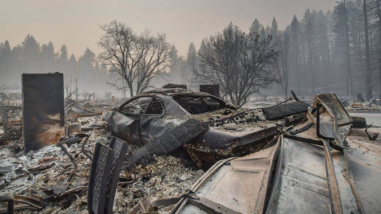 A year of wildfires across California in photos