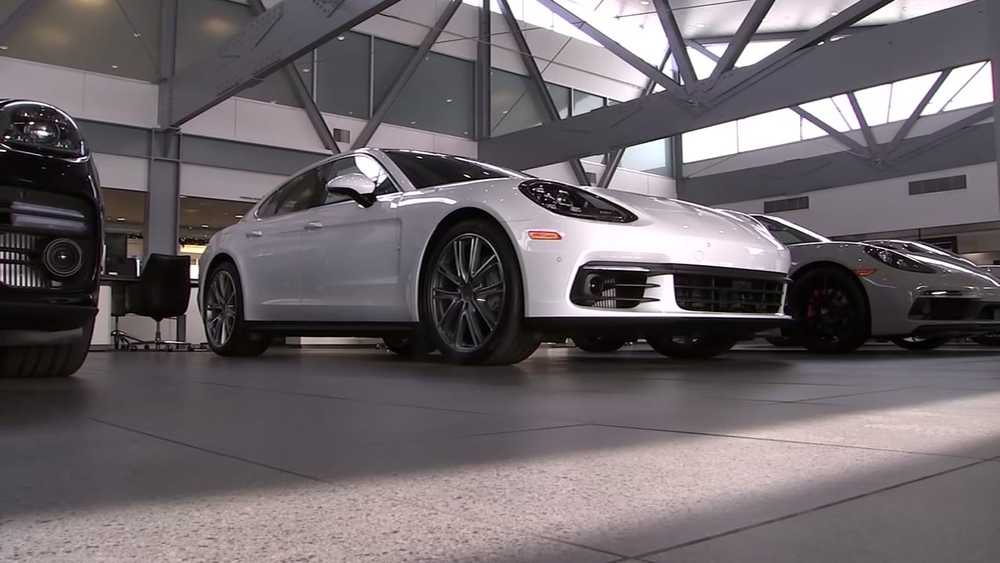 Porsche owners think Panamera protected Steph Curry
