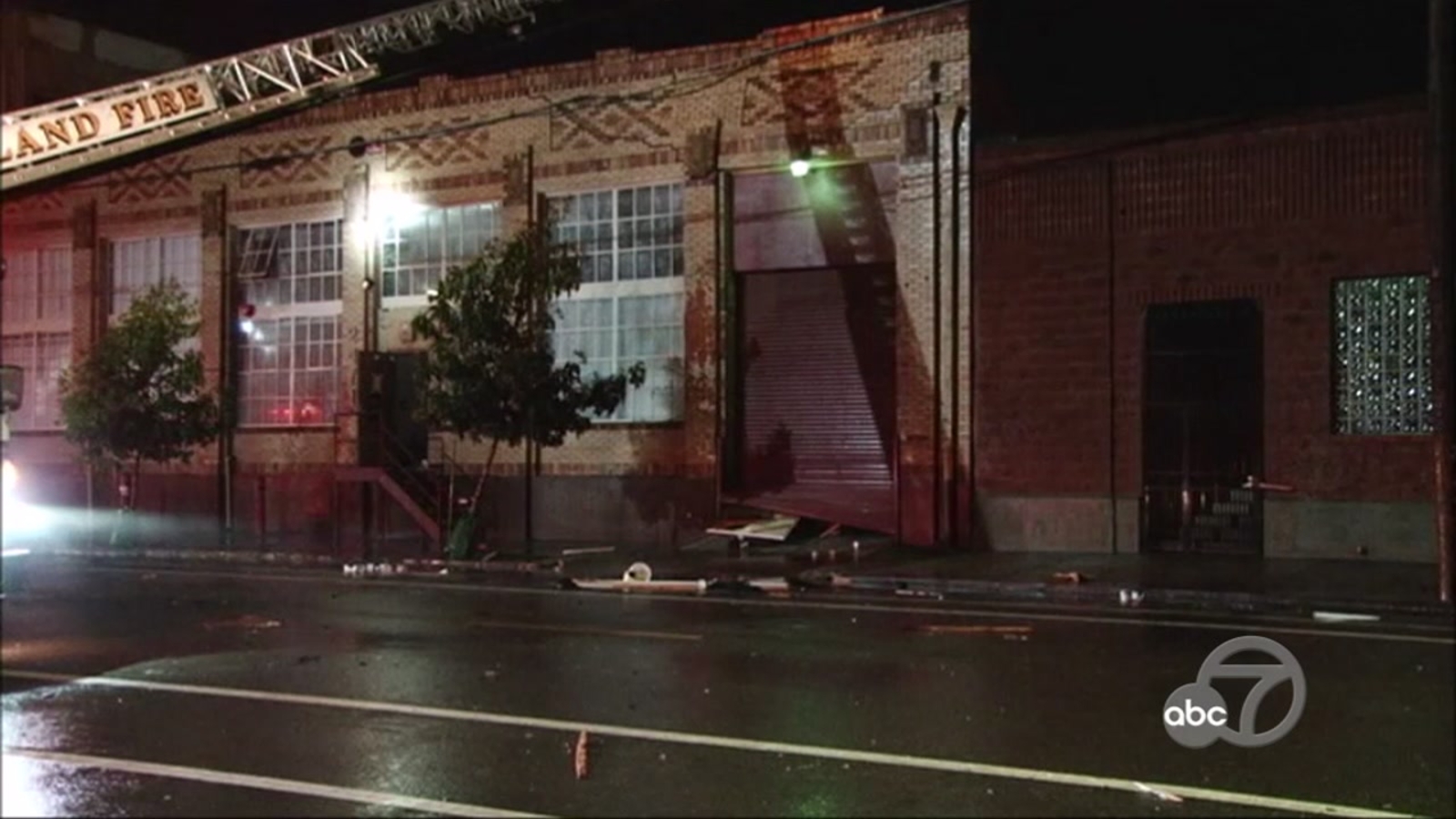 Rain possibly causes roof collapse at Oakland building ABC7 San Francisco