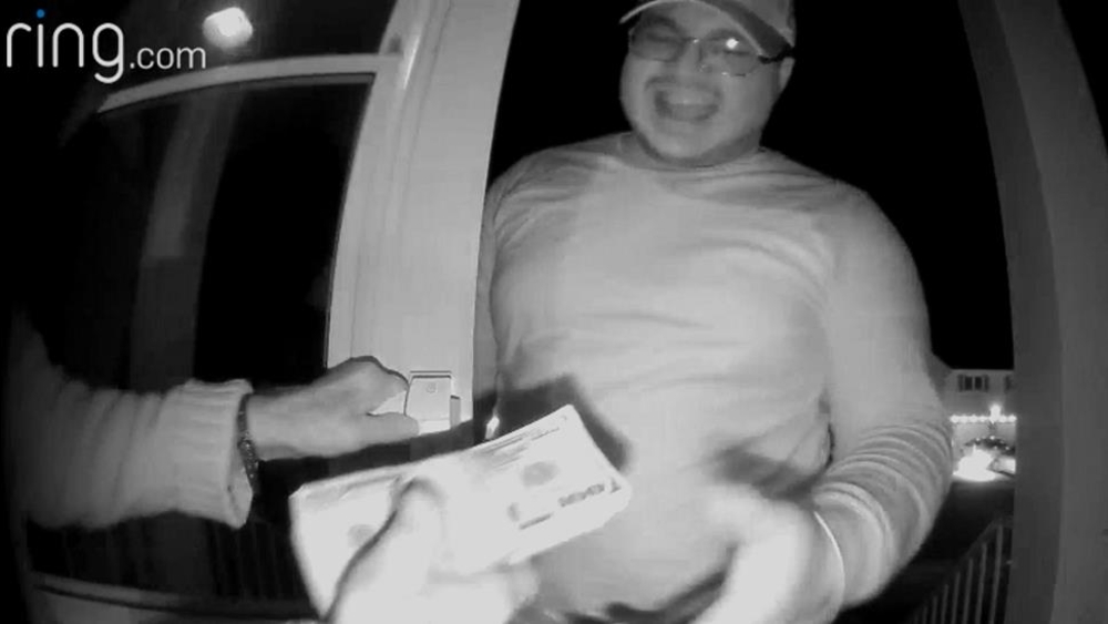 Man scams $45,000 in cash from 81-year-old woman