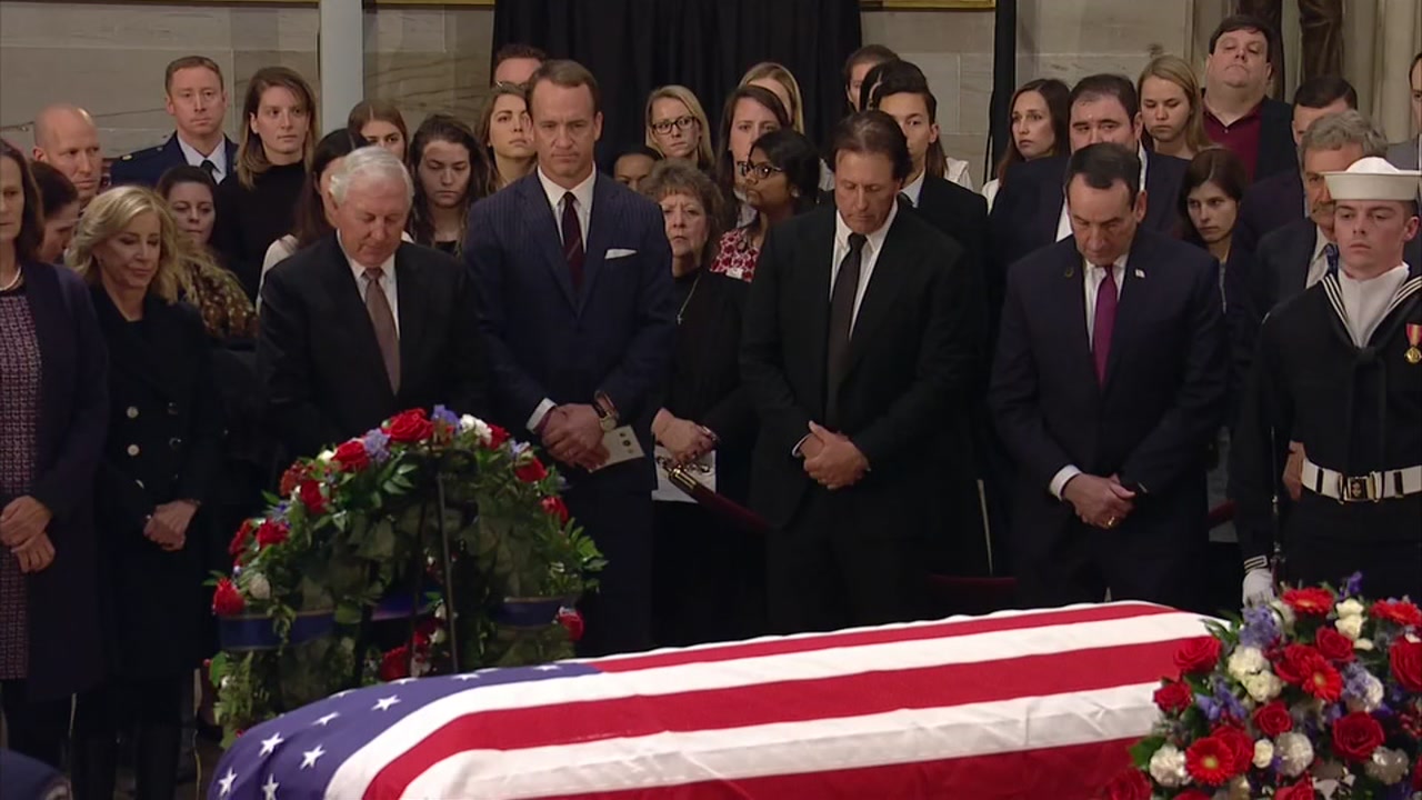 Sports figures pay respects to Pres. George HW Bush