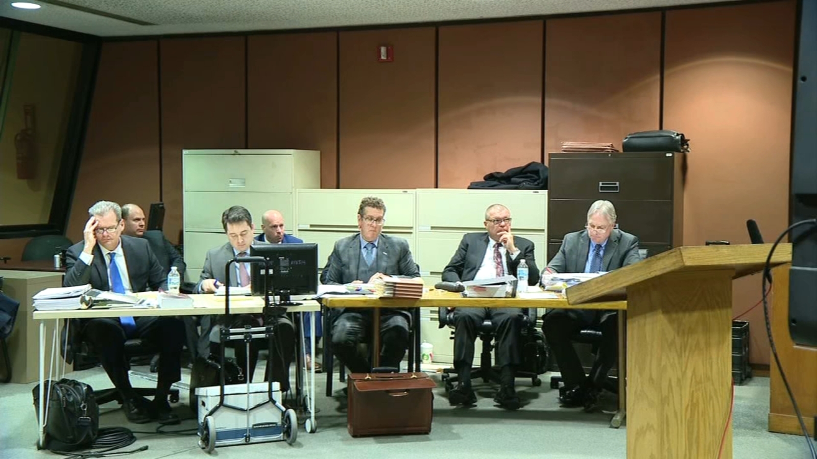 Judge denies motion to throw out case against 3 Chicago cops accused in