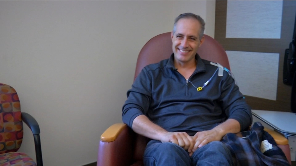 Crowd of supporters shows up for Hanford Police Chief's last chemo treatment