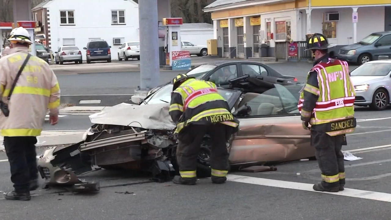 1 dead in Newark, Delaware crash involving DART bus