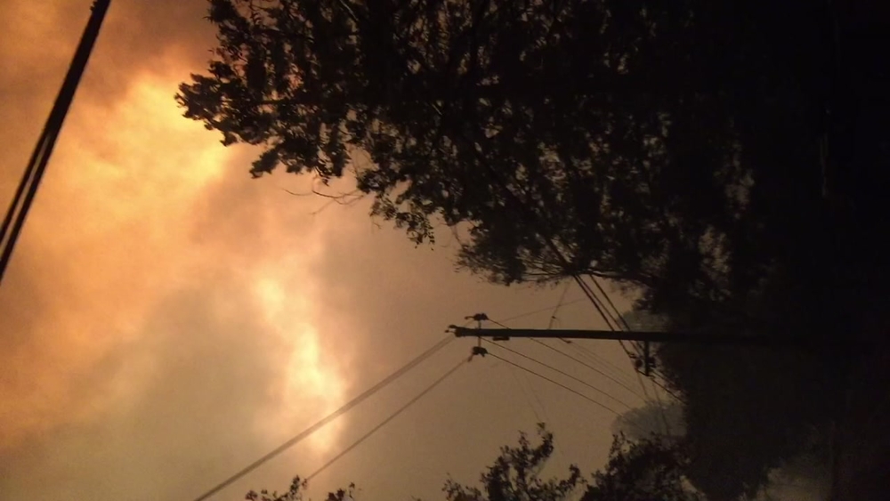VIDEO: Former firefighter forced to flee Paradise as town burns to ground