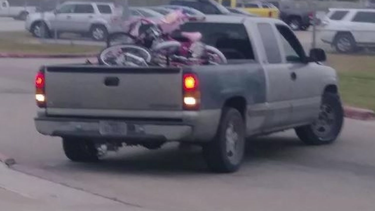 Baytown Grinch steals 5 bikes from Blue Santa donation program
