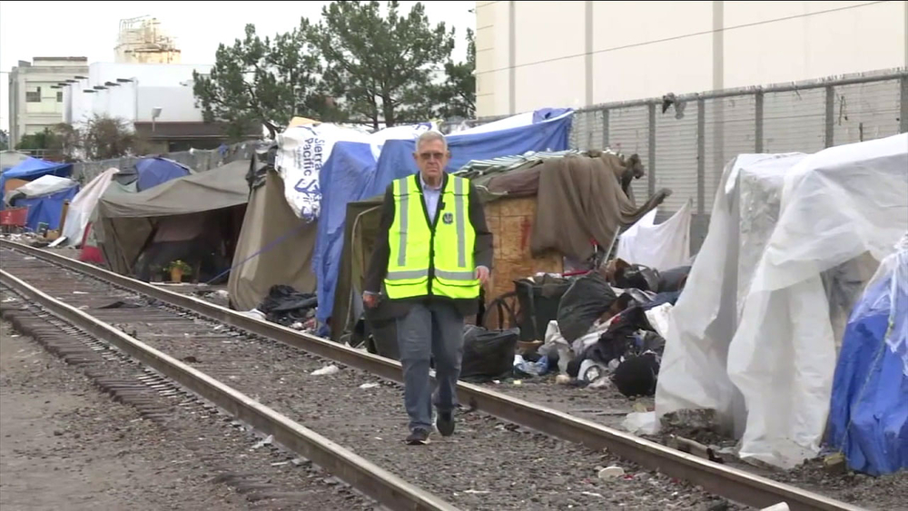 Santa Ana officials work to solve city's homeless problem