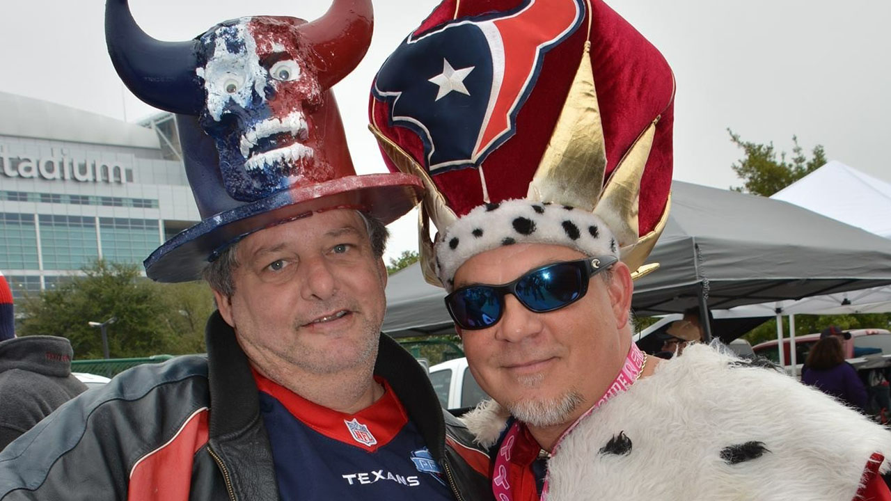 Texans fans mourn loss of superfan 'End Zone King'