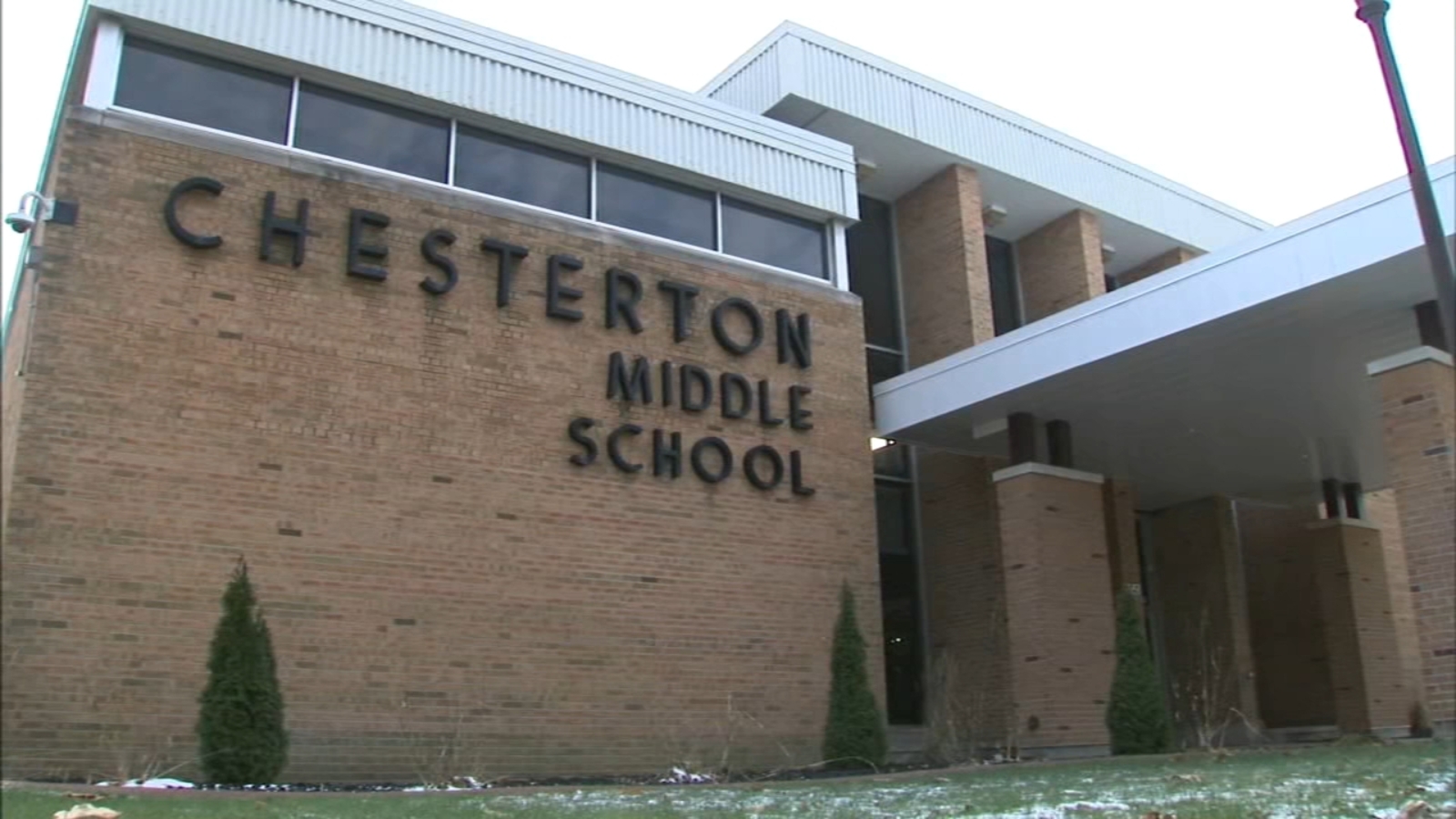 Chesterton middle school teacher accused of sending inappropriate
