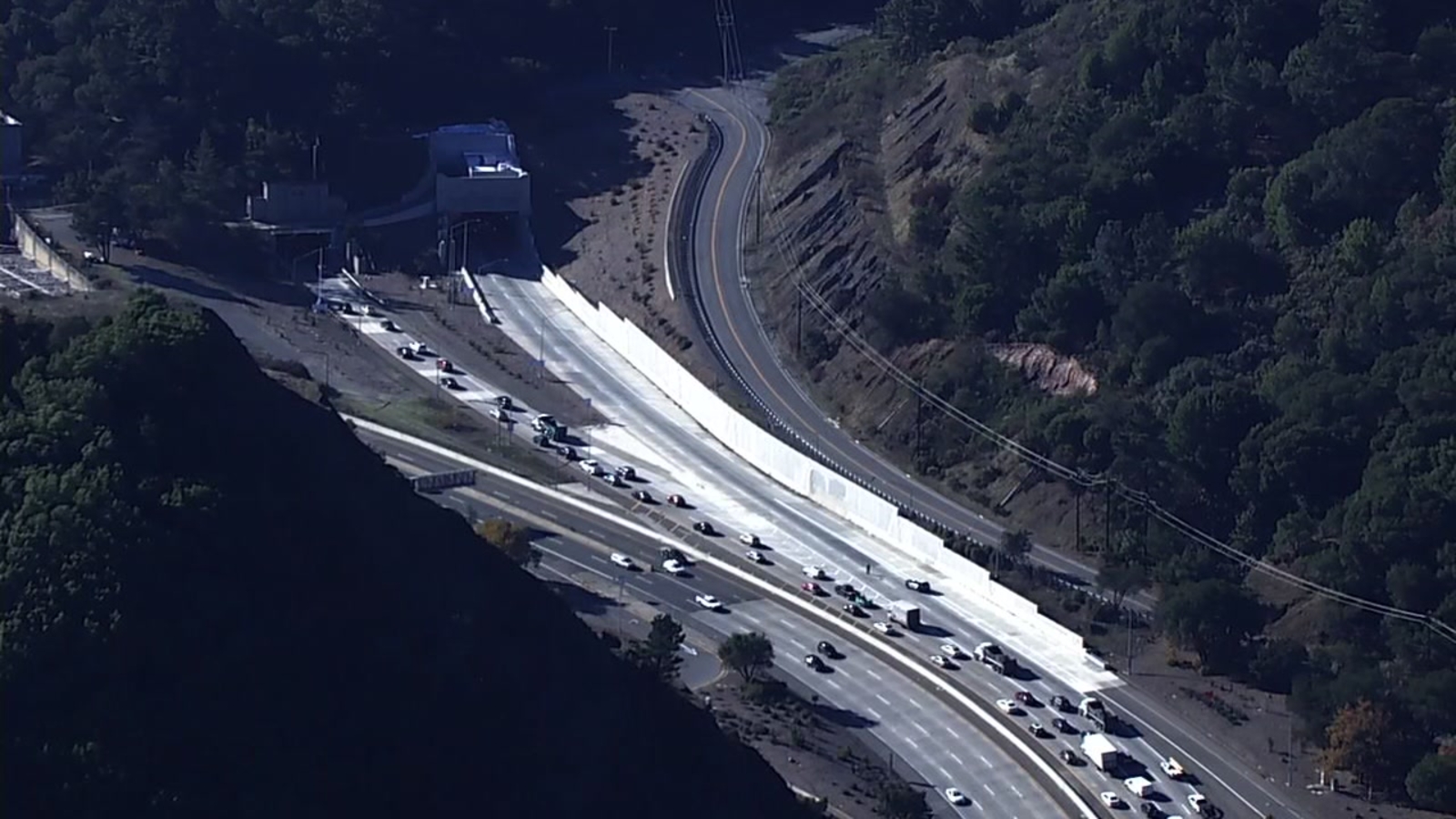 Multivehicle crash blocks right westbound Caldecott tunnel bore ABC7