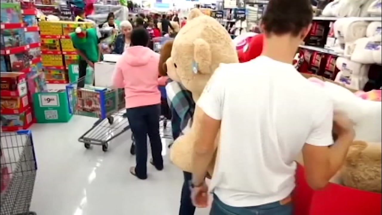 How men can avoid being bad gift givers