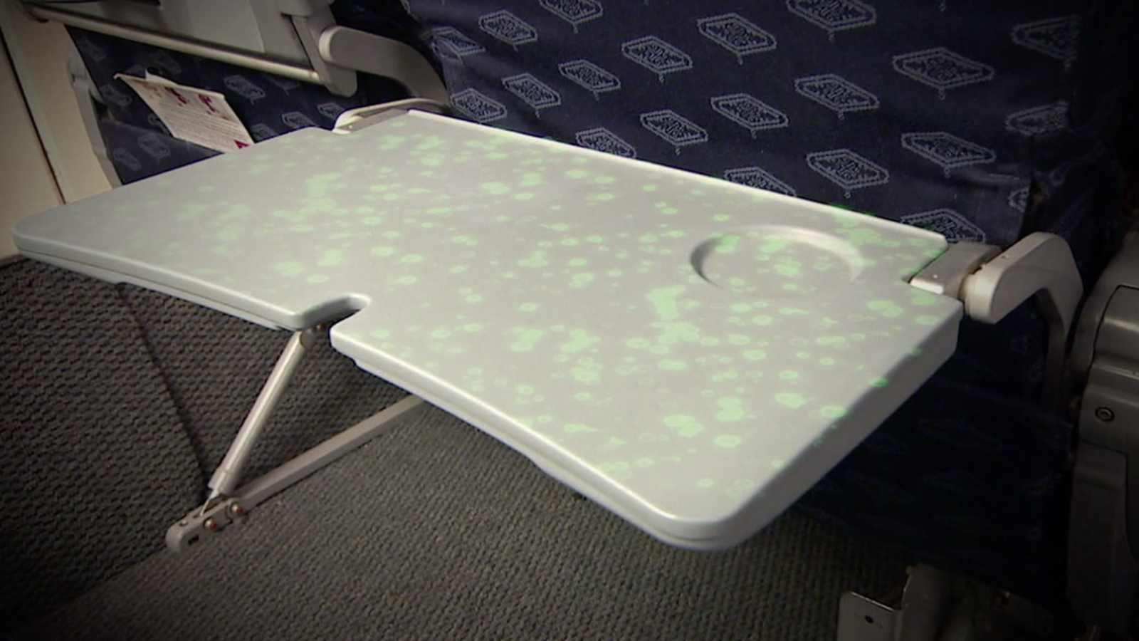 Tips Kesehatan Perjalanan Liburan: Cara Mengurangi Kemungkinan Sakit di Pesawat