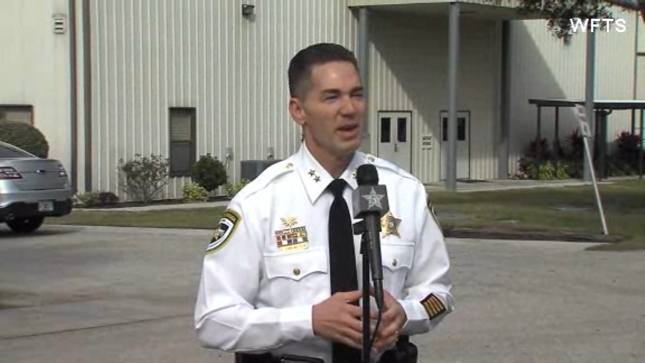 Florida deputy kills 3 in murder-suicide