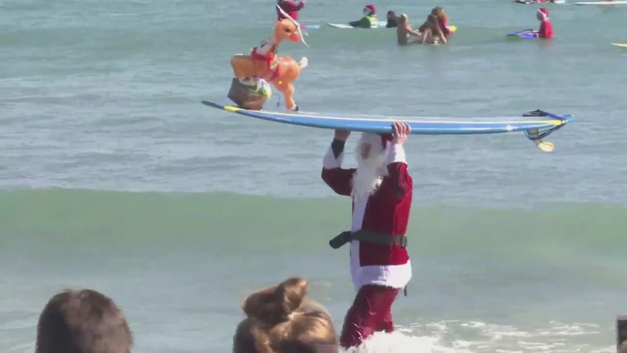 122518-christmas-surfing-santa-vid