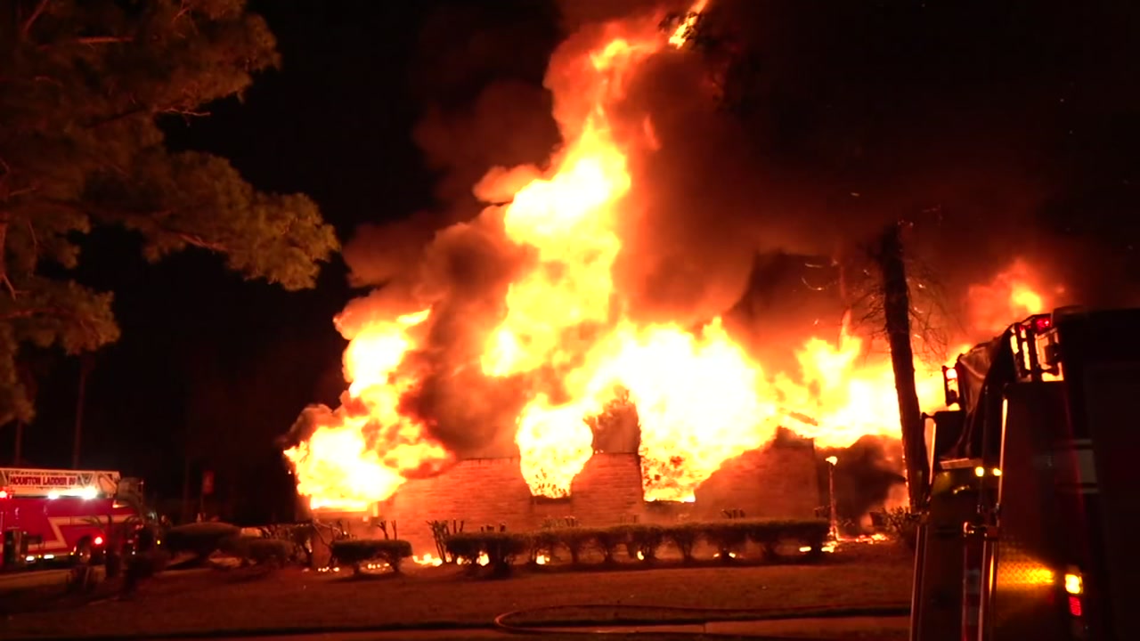 Massive fire destroys home and vehicles in southwest Houston